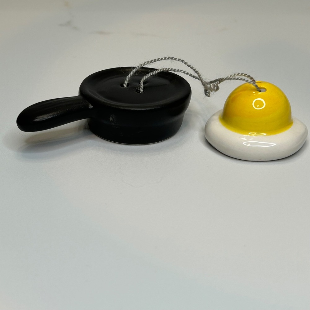 Ceramic Fried Egg and Skillet Salt and Pepper Shaker Set Black Yellow